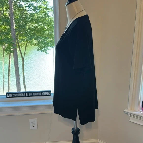 Eileen Fisher V-Neck SS Black Hi-lo Tunic Top, Medium, Like New - Picture 3 of 7